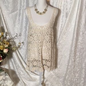 Charming Charlie crocheted overlay in EUC!